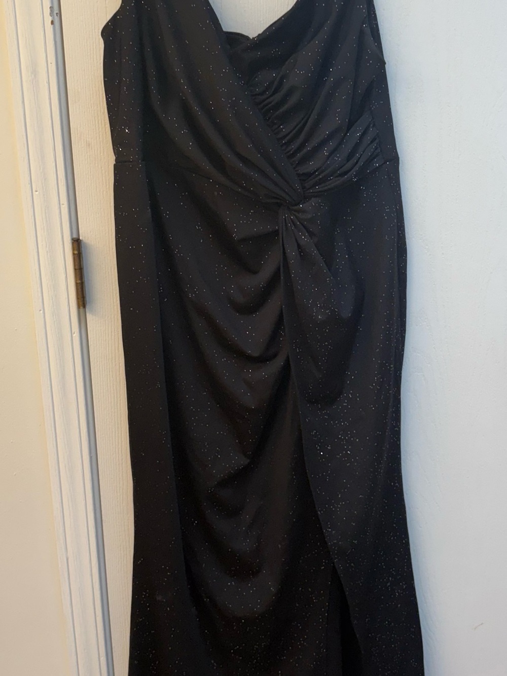Ever Pretty Black One-Shoulder Glitter Evening Gown